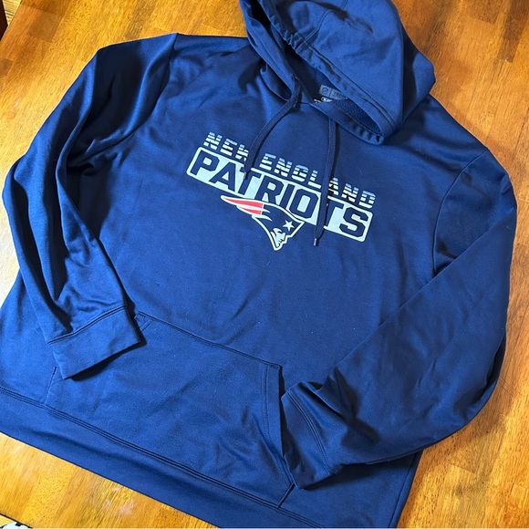 New England Patriots NFL Hoodie | Men’s XL | Navy Blue Pullover Sweatshirt - Picture 2 of 6